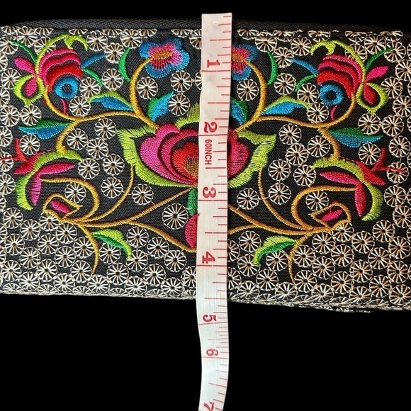 Embroidered Crossbody Wallet w/ Detachable Ribbon Style Strap - Picture 11 of 15